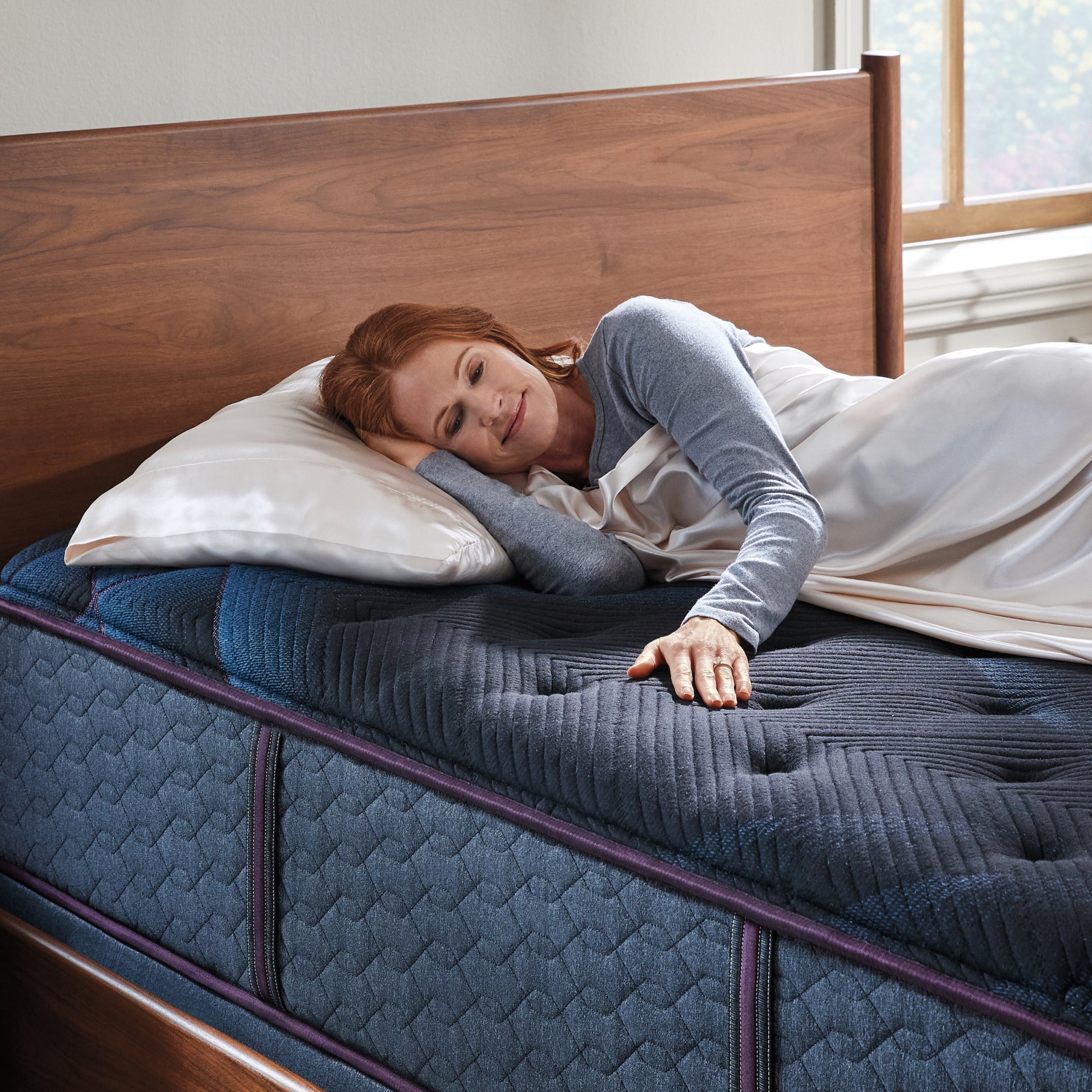 World Class L3 Medium Firm Queen Mattress-Metro Mattress