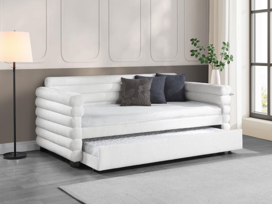 Patricia Daybed with Twin Trundle-Metro Mattress
