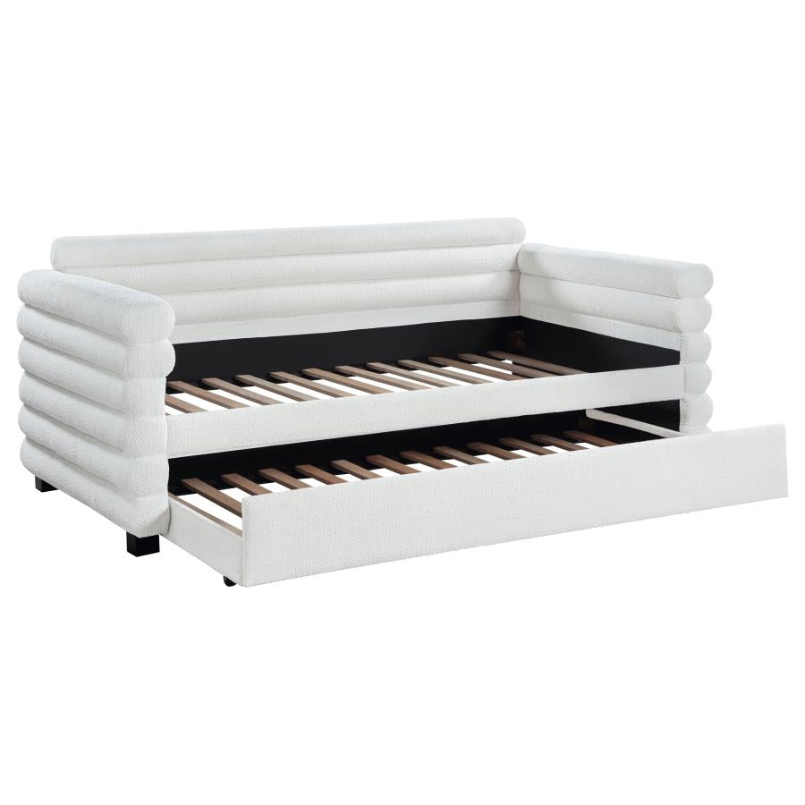 Patricia Daybed with Twin Trundle-Metro Mattress